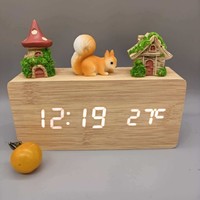 Reloj Despertador Mecánico Creativo de Madera con Pantalla LED Digital y Diseño de Dibujos Animados con Carga