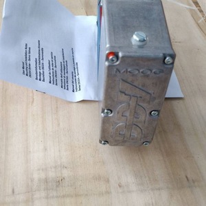 Vanne servo Moog D633 442B 90 Power Direct Drive, vanne hydraulique - Product Image 1