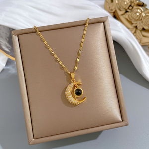 Collar de Acero Inoxidable con Proyección de Luna y Frase '<span class=keywords><strong>Te</strong></span> <span class=keywords><strong>Amo</strong></span>' en Cien Idiomas, Venta al Por Mayor <span class=keywords><strong>para</strong></span> Mujeres y Niñas - Product Image 2