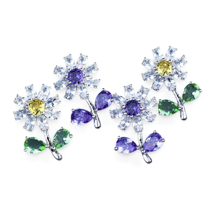 Eleganti orecchini a lobo con fiore, ametista e cristallo in oro bianco e argento 925 per donna, romantici per l'uso quotidiano - Product Image 1