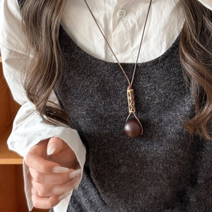 Collier pendentif rond rétro, style unique et artistique - Product Image 3