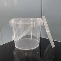 Seau en plastique PP transparent de 0,75 L avec poignée et couvercle, mini récipient alimentaire pour le stockage des épices, des sauces et des poudres.