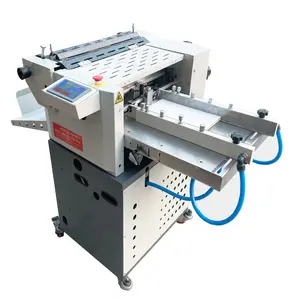 Automatische Industriële Touch Display Bediening Slim Papier Serienummering Machine Perforatie Machine