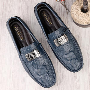 รองเท้าหนังผู้ชายสไตล์เกาหลีสำหรับฤดูร้อน แฟชั่นลำลองแบบสวม ระบายอากาศได้ดี กันลื่น เหมาะสำหรับใส่ทำงาน - Product Image 2