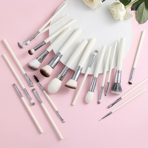 Ensemble de 20 pinceaux de maquillage à manche blanc, poils synthétiques, application visage, fond de teint, anticernes, kit d'outils de beauté - Product Image 2