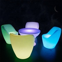 Chaise de bar moderne lumineuse à LED pour la maison Bar Discothèque/KTV Commercial Populaire Lounge Tabouret de meubles en plastique