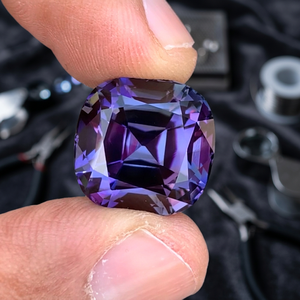 Tanzanite naturelle non chauffée, couleur violet intense, taille coussin excellente, clarté loupe, 24,19 CT, 16,2x16,1x12mm - Product Image 2