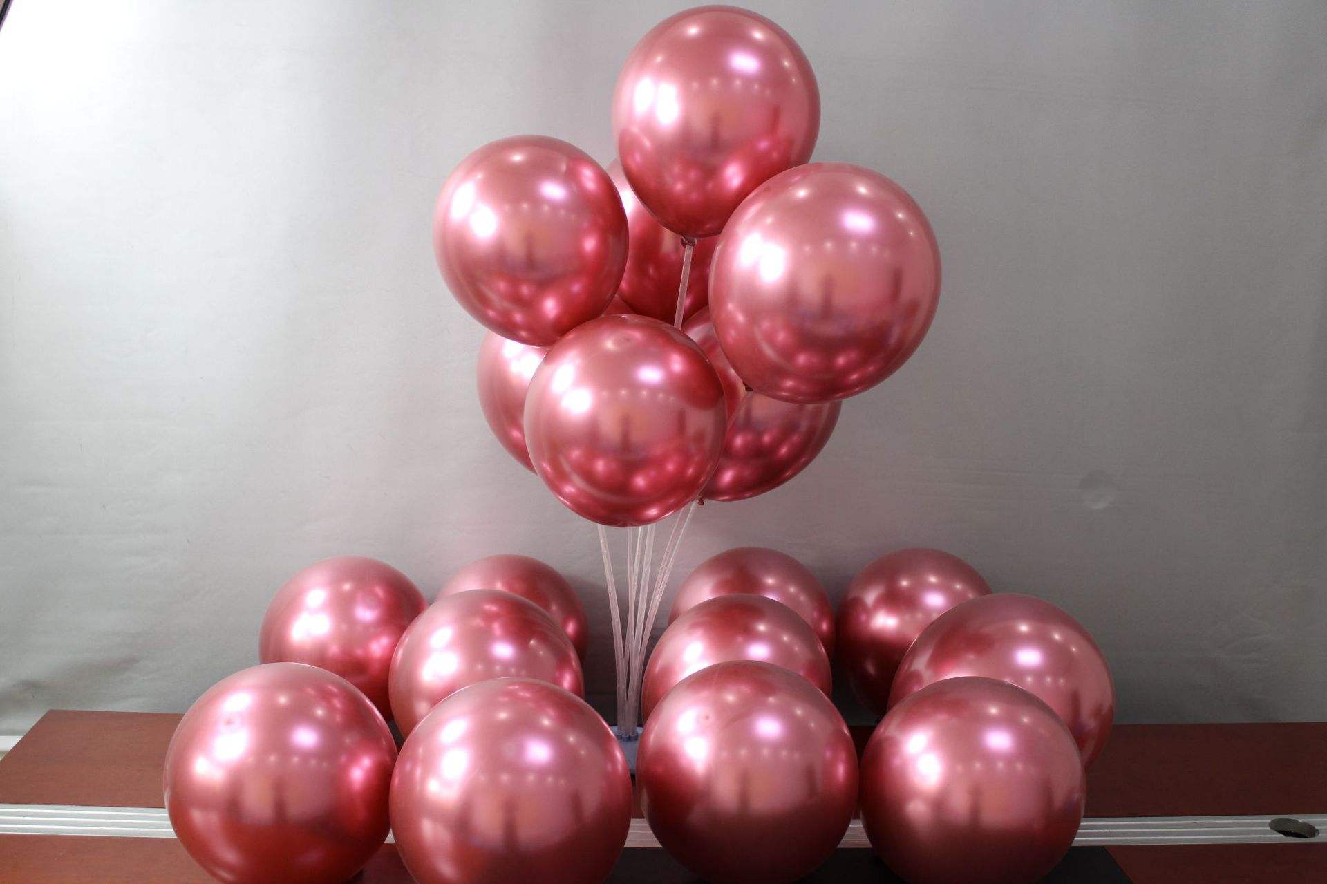chrome rose gold balloon