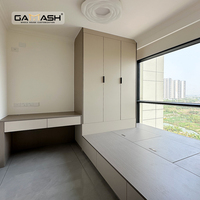 Tiroirs Tatami en pin et chêne massif Queen Size Design européen moderne Panneau mural en caoutchouc MDF Rangement minimaliste pour lit double Hôtel à domicile