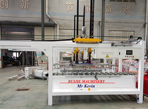 PVC WPC Kunstmarmer Plaatproductiemachine Hoge Productiviteit Dubbele Schroef Extrusie Lijn PLC Lager voor Bed-/Deurpanelen - Product Image 6