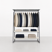Porte-vêtements sur pied à 2 niveaux en fer gris avec cadre en acier inoxydable et plateau en verre, certifié CE