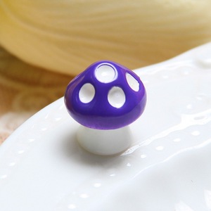 Ornements de champignons 3D mignons en résine écologique Artisanat DIY Accessoires décoratifs de Noël - Product Image 5