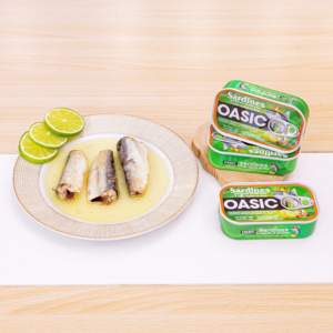 <span class=keywords><strong>Sardina</strong></span> enlatada de pescado de <span class=keywords><strong>lata</strong></span> de mariscos de <span class=keywords><strong>buena</strong></span> calidad OEM <span class=keywords><strong>en</strong></span> aceite vegetal 125g fácil de abrir - Product Image 6