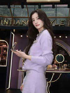 Veste décontractée en laine mérinos pour femme, à col rond, à bouton unique, ornée de perles de diamant, de style standard, pour le printemps - Product Image 5