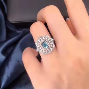 Gioielli Nuziali in Diamanti dell'Arabia Saudita, Doppio Uso, Oro 18k, Diamante Naturale Blu Intenso Fancy AGL <span class=keywords><strong>VS</strong></span> 1.02ct, Collana con Pendente e Anello - Product Image 6