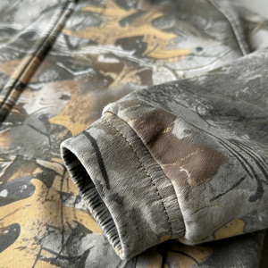 เสื้อฮู้ดดี้ผ้าเทอร์รี่โพลีเอสเตอร์/คอตตอนคุณภาพสูง ล้างทำความสะอาดแล้ว ทรงหลวม พิมพ์ลายการ์ตูน ปักโลโก้ตามสั่ง งานปักนูน  สำหรับฤดูใบไม้ร่วง - Product Image 3