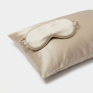 Masque pour les yeux en tissu velours de soie simulé avec sangle élastique - Super doux, design de luxe surdimensionné, couleur personnalisée, fonction de ombrage lumineux - Product Image 1