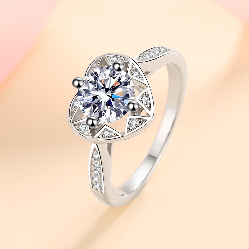 Heart Shape 925 Sterling Silver Ring with 1 Carat Moissanite