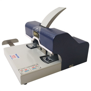 Agrafeuse double tête LEYID LY-210 A4, machine à relier en métal de taille moyenne pour usage bureautique - Product Image 3