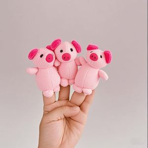 Marioneta de Mano de Cerdo Personalizada de Fábrica, Marionetas de Mano para Niños, Marioneta de Mano de Animal en Oferta - Product Image 1