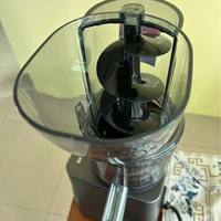 Hoogwaardige, voedselveilige kunststof automatische industriële sapcentrifuge met multifunctioneel gebruik voor drankenwinkels, bron van sapmachine