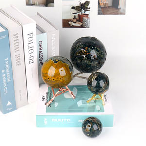 Esferas de bola de cristal de Aventurina <span class=keywords><strong>verde</strong></span> Elemento de <span class=keywords><strong>significado</strong></span> espiritual Luz grande Cuarzo natural Usos crudos Chakra de <span class=keywords><strong>piedra</strong></span> - Product Image 1