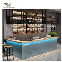 Meubles de café personnalisés tendance, design moderne en bois, aménagement de boutique de beignets, comptoir de bar de café moderne pour les sucreries