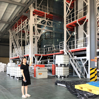 Grande serre industrielle multi-voûtes en film PE double couche avec cadre galvanisé à chaud et contrôle automatique, en promotion