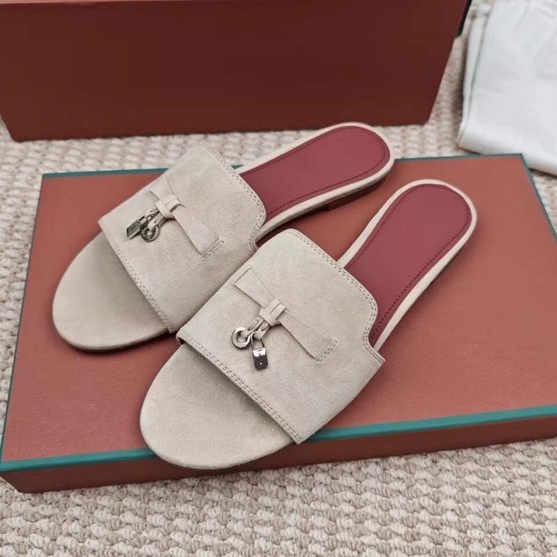 Nude color-flat bottom
