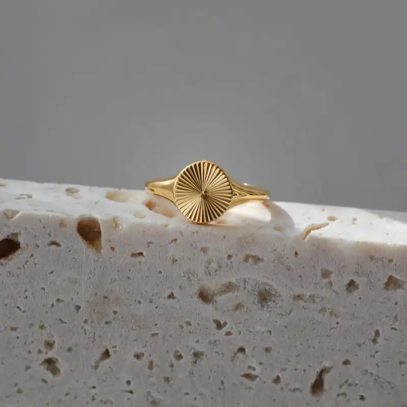 Joolim الراقية 18 كيلو مطلية بالذهب أشعة الشمس تنفجر خاتم الفولاذ المقاوم للصدأ خواتم للمرأة