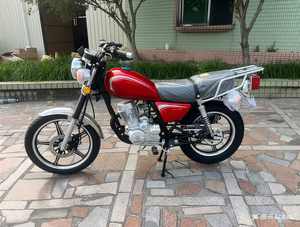 Precio al por mayor: Motocicleta Scooter de Gasolina de 4 Tiempos Refrigerada por Aire para Pasajeros, Uso Urbano, Carretera y Todoterreno, 80 km/h - Product Image 3