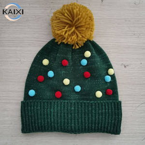Chapeau en tricot de fête de noël festif coloré petites boules dessin animé <span class=keywords><strong>famille</strong></span> correspondant bonnet pour sport tenue décontracté - Product Image 1