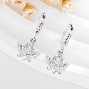 2025โรงงานขายส่งขายส่งประณีตจี้ดอกบัว14K ทองแดงชุบทองเพทายสวมใส่ทุกวันต่างหูแฟชั่นห่วง - Product Image 3