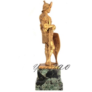 Escultura de Caballero Medieval con Espada y <span class=keywords><strong>Escudo</strong></span>, Decoración para el Hogar, Escultura de Caballero de Bronce de Tamaño Real - Product Image 2