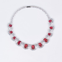Ensemble de bijoux fantaisie de luxe pour femmes, collier et boucles d'oreilles rectangulaires extravagants et colorés rouge et vert, pour mariage, fête, haut de gamme, avec pierres en zircon cubique