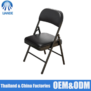 كرسي قابل للطي بإطار فولاذي حديث مع وسائد إسفنجية، محمول ومقاوم للماء، مناسب للاجتماعات والفعاليات واستخدام الحدائق - Product Image 1