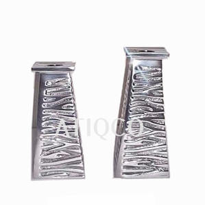 Vase à fleurs en métal en aluminium chic Accents décoratifs de mariage Vase unique et élégant accents de décor de vase design moderne - Product Image 1