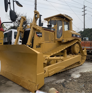 Bulldozer Usado Original Japonés D8R D8L D8N con Alto Momento de Carga, Capacidad de Empuje de 5.4m y 35000KG en Venta - Product Image 1