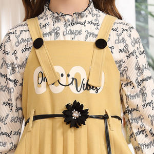 Nouvelle robe imprimée au genou pour fille haut à manches longues et jupe plissée ensemble deux pièces pour les enfants d'automne et d'hiver - Product Image 4