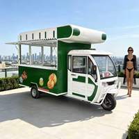 Remorque pour pizzas et café / camion de crème glacée et de hot-dogs, conduisible et équipée d'une cuisine complète.