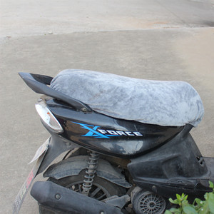 Housse de siège de Scooter en flanelle épaisse et pelucheuse, coussin d'hiver bleu pour protection du siège de moto et Scooter électrique - Product Image 5