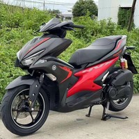 Scooter Yamaha NVX 155cc importé, à injection électrique assistée par carburant, refroidi par eau, avec freins à disque avant et arrière