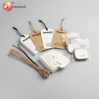 Étiquettes suspendues personnalisées de luxe avec logo, conception et impression, étiquette en papier pour vêtements de mode, étiquette suspendue en relief pour vêtements