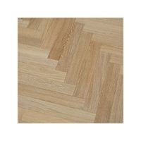 Parquet en bois massif en chevrons de chêne, motif personnalisé, revêtement de sol en bois de luxe pour la décoration intérieure