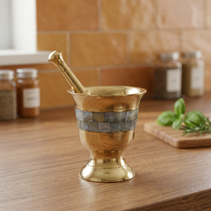 Mortier et pilon en laiton avec incrustation de nacre - Product Image 1