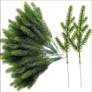 Vente en gros de feuilles de pin en plastique à 3 branches, décoration de Noël populaire, branches de pin artificielles - Product Image 5