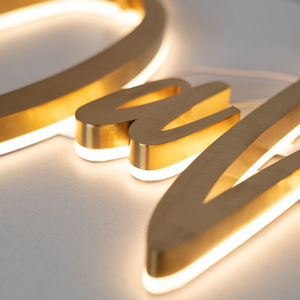 Biển chữ nổi ngoài trời bằng thép không gỉ 3D, mạ vàng xước, có đèn <span class=keywords><strong>LED</strong></span> chiếu sáng - Product Image 1