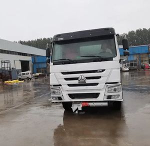 Camion-citerne d'huile d'<span class=keywords><strong>occasion</strong></span> sinotruk 45000 ltrs remorque citerne en acier camion-citerne d'huile - Product Image 2