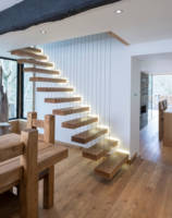 Escalier flottant réglable avec support mobile, profondeur de marche personnalisable, escaliers cantilever polyvalents