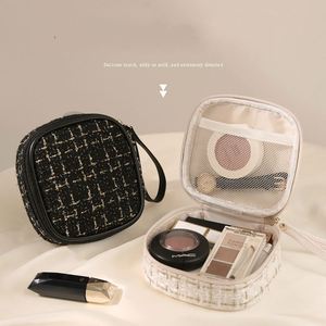Multifunctional Plaid Tweed Cosmetic Bag Portable Outdoor Travel Makeup Organizer <b>Mini</b> <b>Lipstick</b> Storage Bag for Women Girls - Product Image 2
